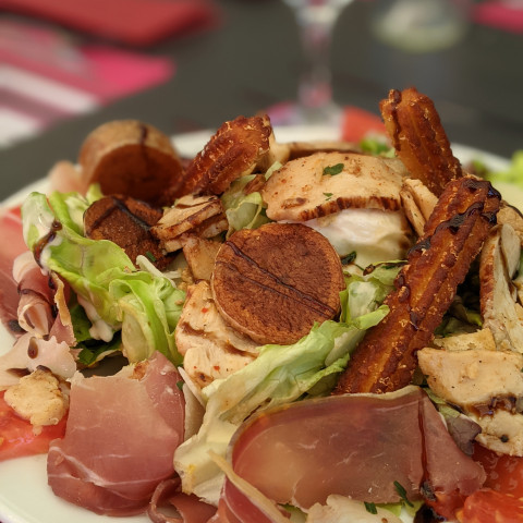 salade-restaurant-gourmande-produit-local-perigord.jpg