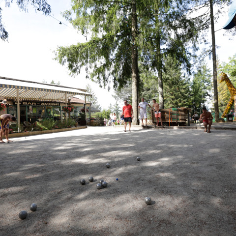 petanque-camping-activites-france-sport.jpg